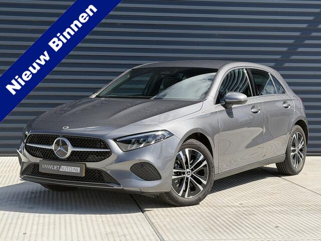 Mercedes-Benz A-KLASSE 250 e Star Edition / Camera / Navigatie