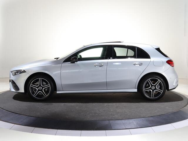 Mercedes-Benz A-KLASSE 250e Business Solution AMG | Panoramaschuifdak | Premium Plus | Head-up display | Dodehoekassistent |