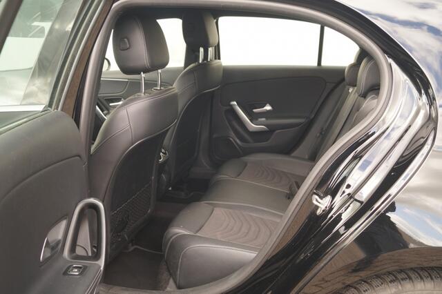 Mercedes-Benz A-KLASSE 180 Automaat Luxury Line -LED-ECC-PDC-CAM-