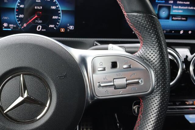 Mercedes-Benz A-KLASSE 220 Launch Edition | AMG Line | NL Auto | Trekhaak | Carplay | Cruise Control | Trekhaak |