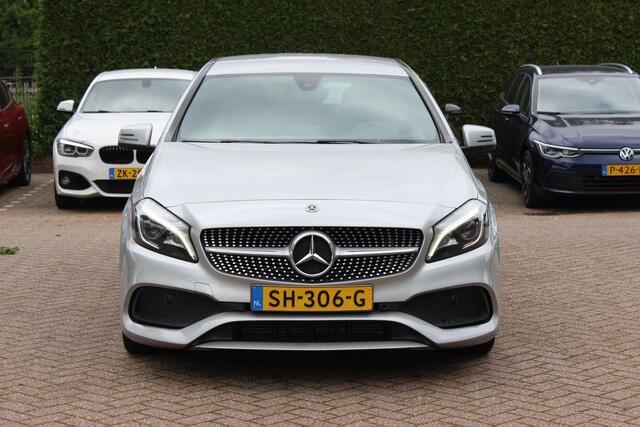 Mercedes-Benz A-KLASSE 180 Sport Edition AMG / Camera / Navigatie / Leder&Alcantara / 18'' / Stoelverwarming / Cruise Control