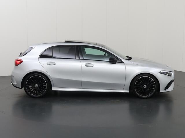 Mercedes-Benz A-KLASSE 180 AMG Line | Night | Panoramadak | Stoelverwarming | Digital Light |