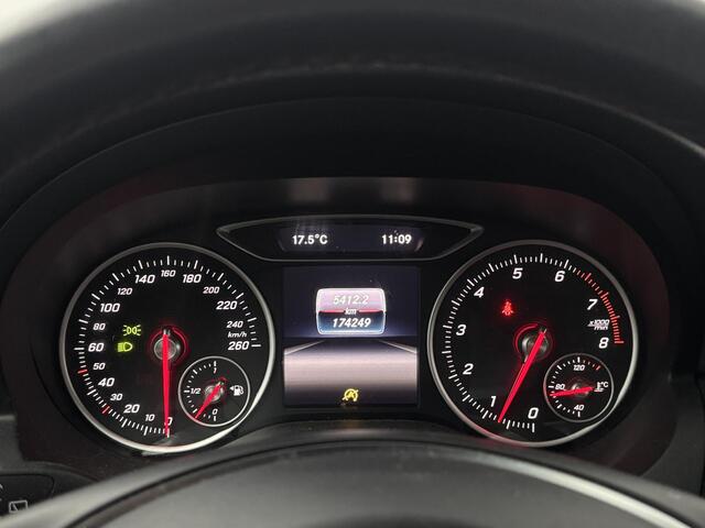 Mercedes-Benz A-KLASSE 180 Business Solution | Navigatie | Camera | 16" Velgen |