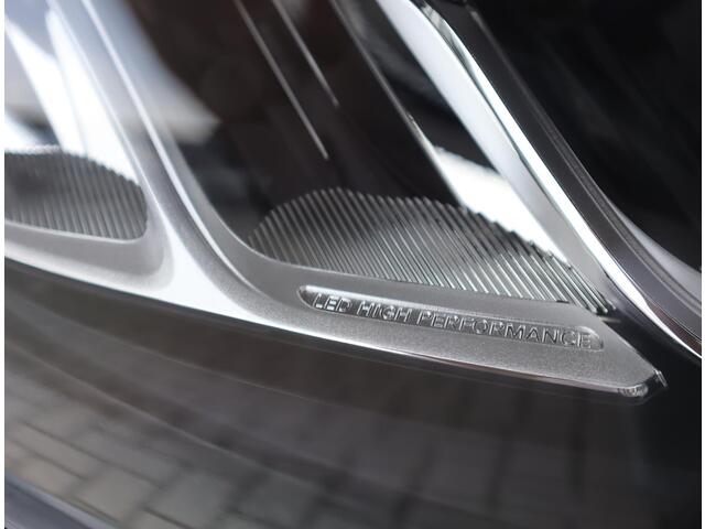 Mercedes-Benz A-KLASSE 250 e Star Edition AMG Line | Pano | ACC | 19 Inch | Stoelverwarming