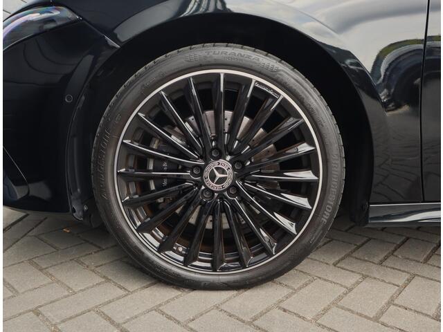 Mercedes-Benz A-KLASSE 250 e Star Edition AMG Line | Pano | ACC | 19 Inch | Stoelverwarming