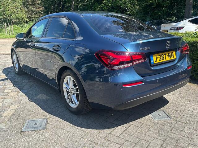 Mercedes-Benz A-KLASSE 180 Bns Sol,led,stoelverw,camera,