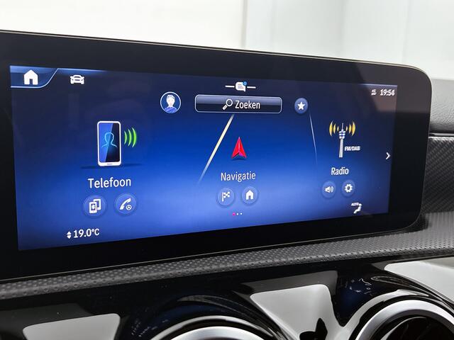 Mercedes-Benz A-KLASSE 250 e Business Plug-In Hybride Parkeerpakket met achteruitrijcamera | Ledkoplampen | Stoelverwarming voor Inclusief 24 maanden MB Certified garantie voor Europa.