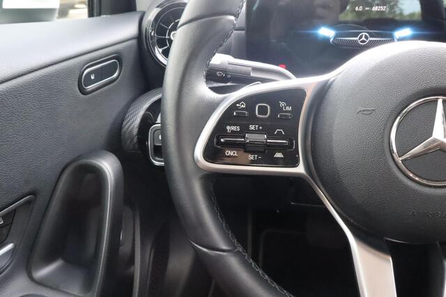 Mercedes-Benz A-KLASSE 180 Business Solution Adaptive Cruise Control, Climate Control, Stoelverwarming