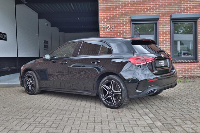 Mercedes-Benz A-KLASSE 250 e Business Solution AMG Limited Stoel verw, Sfeerverlichting, Carplay, Amg line