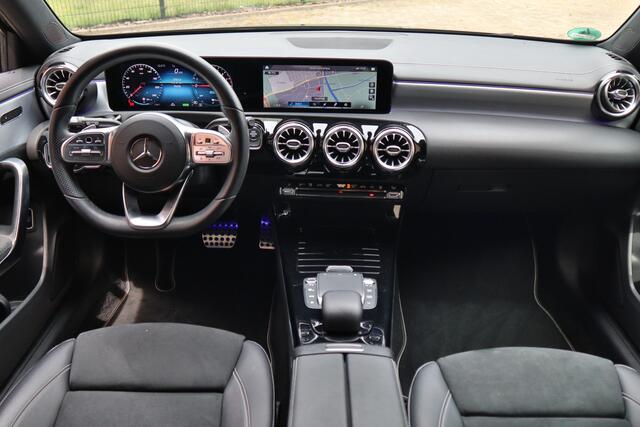 Mercedes-Benz A-KLASSE 250 e Business Solution AMG Limited Stoel verw, Sfeerverlichting, Carplay, Amg line
