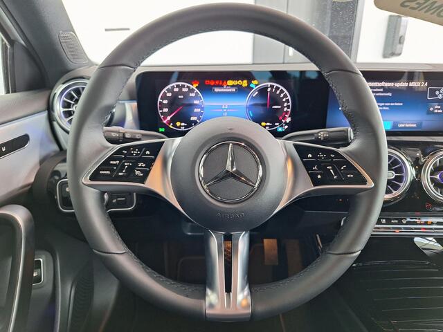 Mercedes-Benz A-KLASSE 250 e | Panoramadak | Nightpakket |