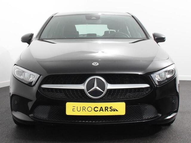 Mercedes-Benz A-KLASSE 200 Automaat Advantage Navigatie Apple Carplay/Android Auto Camera Adaptive cruise control Stoelverwarming Parkeer sensoren
