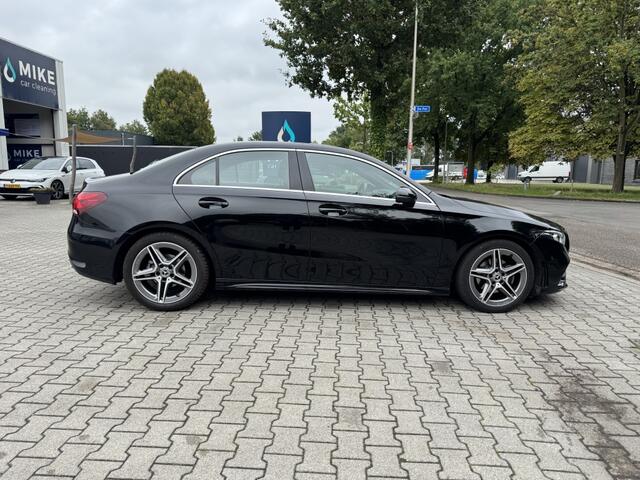 Mercedes-Benz A-KLASSE 180 AMG Pakket *LED*Stoelverw*Camera*