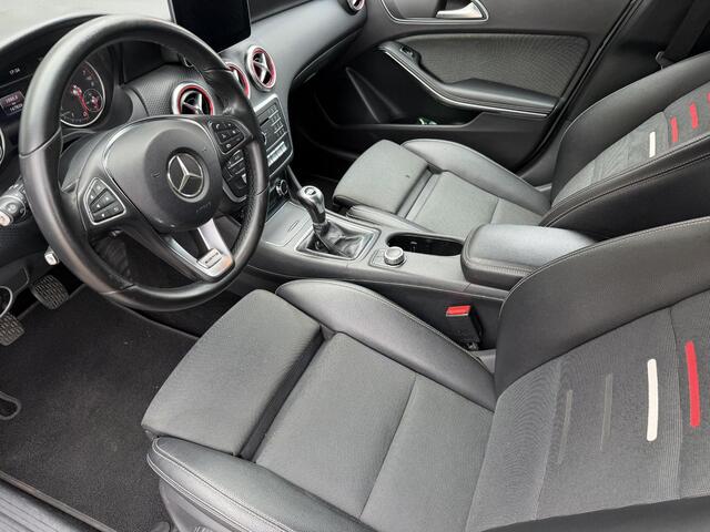 Mercedes-Benz A-KLASSE 180 AMG-Line | Navi | Led | Cruise |