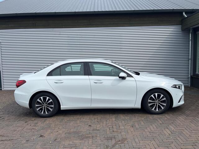 Mercedes-Benz A-KLASSE 180 Business Solution