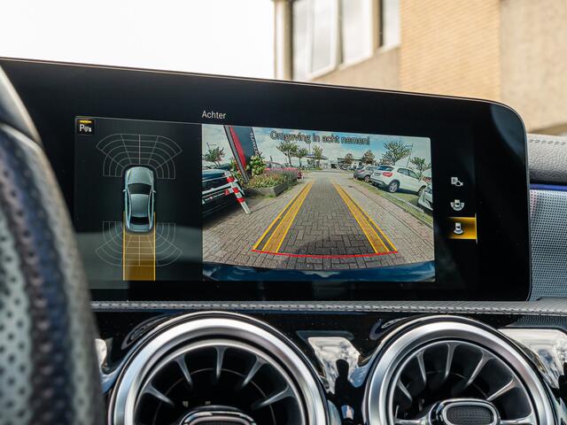 Mercedes-Benz A-KLASSE 250 e Business Solution AMG PANO BURMESTER MEMORY STOELEN 19 INCH CAMERA