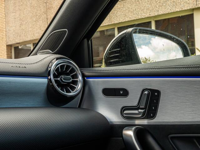 Mercedes-Benz A-KLASSE 250 e Business Solution AMG PANO BURMESTER MEMORY STOELEN 19 INCH CAMERA