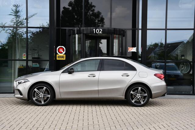Mercedes-Benz A-KLASSE 250 e sedan Panoramadak, Sfeerverlichting