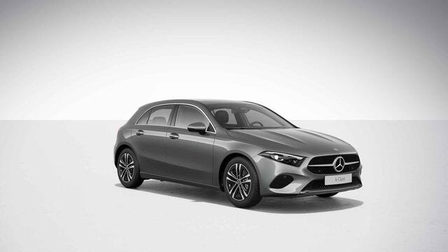 Mercedes-Benz A-KLASSE 180 Business Solution Luxury | Trekhaak | Panoramadak |
