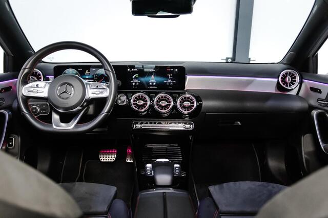 Mercedes-Benz A-KLASSE 250 e Business Solution AMG Limited NAP/PANO/SFEER/19INCH/BTW/AMG/NIEUWSTAAT