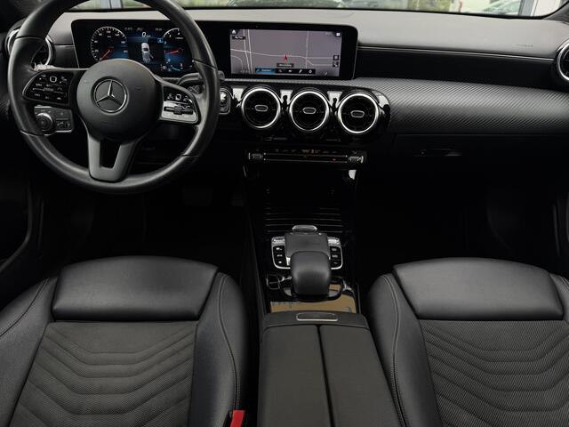 Mercedes-Benz A-KLASSE 180 Premium Automaat * 87.785 Km * Wide Screen * Navi * Climatronic * Led *