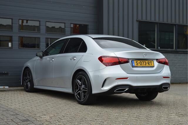 Mercedes-Benz A-KLASSE 180 AMG Line | ORG. NL | CAMERA | FACELIFT |