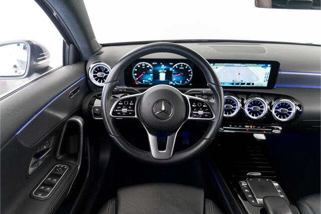 Mercedes-Benz A-KLASSE 180 Business Solution AMG|Widescreen|Ambientlight|Nederlandseauto