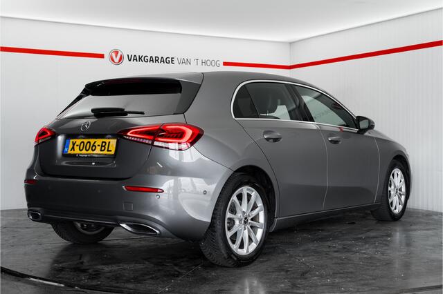 Mercedes-Benz A-KLASSE 180 Business Solution AMG|Widescreen|Ambientlight|Nederlandseauto