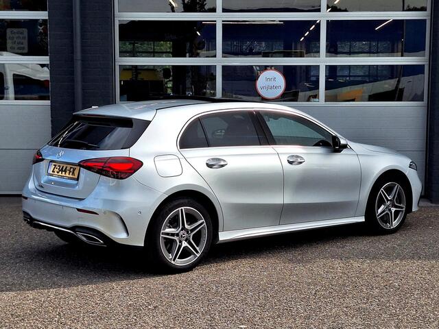 Mercedes-Benz A-KLASSE 250 e AMG | Panoramadak | Achteruitrijcamera | Dodehoekassistent | Privacy Glas Achter | Sfeerverlichting | Stoelverwarming | Parkeersensoren Rondom | Widescreen | Keyless-GO