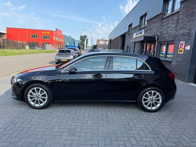 Mercedes-Benz A-KLASSE 180 Advantage | 1E EIGENAAR | 12MND GARANTIE | CRUISE | DAB | CARPLAY | CAMERA | AIRCO |