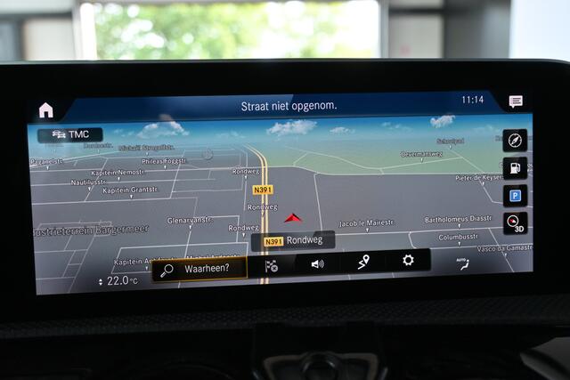 Mercedes-Benz A-KLASSE 180 Premium Plus Automaat Panormadak CarPlay Led Cruise Control Clima Sfeer Stoelverwarming Alcantara Inruil Mogelijk!
