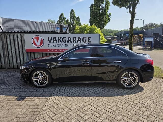 Mercedes-Benz A-KLASSE 200 Launch Edition Premium AMG Line 18"/Dodehoek/Keyless/360 camera/Sfeerverlichting/Climate/Apple Carplay & Android Auto