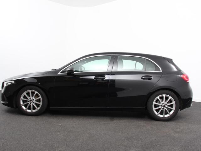 Mercedes-Benz A-KLASSE 200 163pk Automaat Advantage Proressive Style Navigatie Virtual Cockpit Climate control Half leder Camera Parkeer Sensoren Lichtmetalen Velgen Cruise Control Stoelverwarming