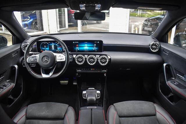 Mercedes-Benz A-KLASSE 200 Business Solution AMG Upgrade Aut. Camera Stoelverwarming Xenon/LED 18"LMV