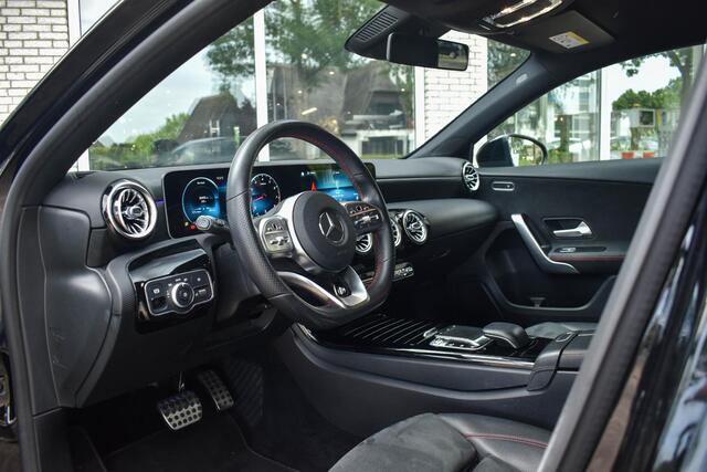 Mercedes-Benz A-KLASSE 200 Business Solution AMG Upgrade Aut. Camera Stoelverwarming Xenon/LED 18"LMV