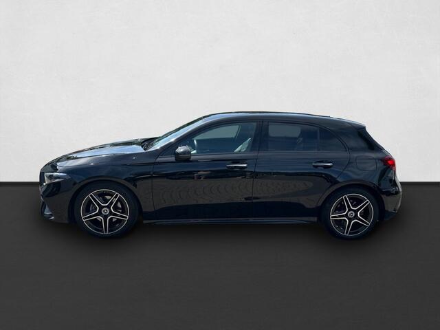 Mercedes-Benz A-KLASSE 200 AMG Line CRUISE ADAPT / CAMERA / STOEL VERW. / SFEERVERLICHTING / NAVI