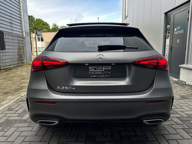 Mercedes-Benz A-KLASSE 250 e AMG Line Matgrijs | Pano | 360 | Headup | Matrix | 1e eig | 12 maanden Garantie