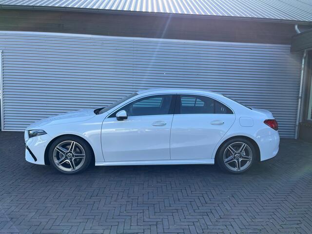Mercedes-Benz A-KLASSE 180 AMG Line