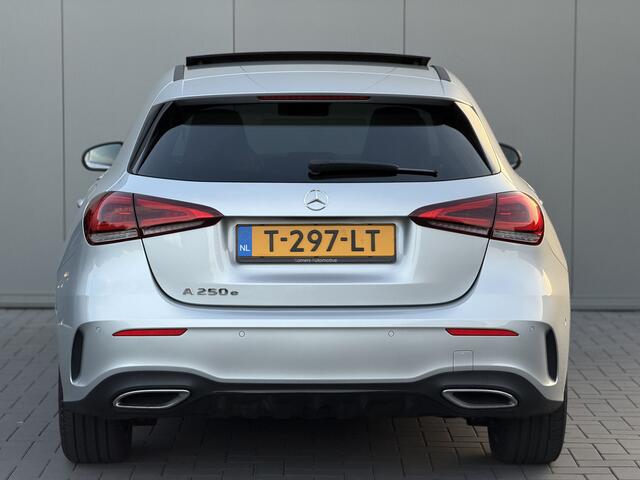 Mercedes-Benz A-KLASSE 250 e AMG Night Premium Plus | Panorama | Sfeer | 360 Cam | Distronic | Apple CarPlay