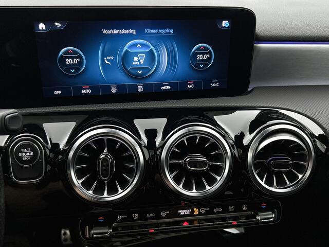 Mercedes-Benz A-KLASSE 250 e Business Solution AMG Limited | Panoramadak | Achteruitrijcamera | Trekhaak | Multibeam Koplampen | Inclusief 24 maanden MB Certified garantie voor Europa.