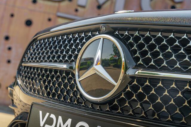 Mercedes-Benz A-KLASSE 250 e Premium Plus | AMG | Night | Memory | 360 | Panorama | CarPlay | Vol |