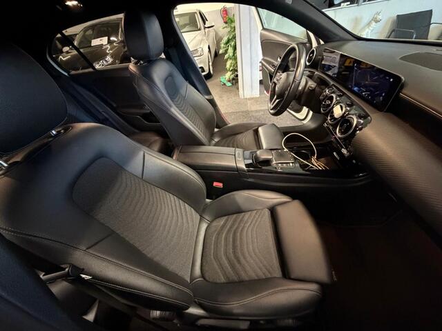 Mercedes-Benz A-KLASSE 180 Bns Solution*Carplay*Camera*Led*Velgen