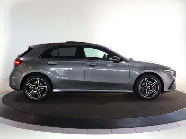 Mercedes-Benz A-KLASSE 250 e Business Solution AMG | Panoramaschuifdak | Stoelverwarming | Achteruitrijcamera | MULTIBEAM LED |