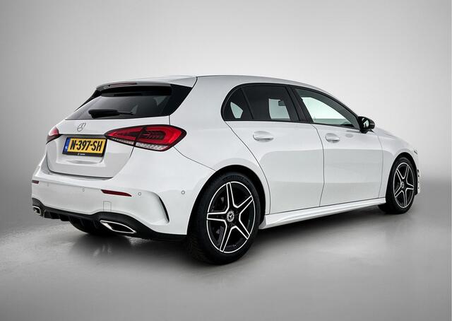 Mercedes-Benz A-KLASSE 180 Business Solution AMG Lichtmetalen velgen | Navigatie | MBUX wide screen | Parking support | Inclusief 24 maanden MB Certified garantie voor Europa.