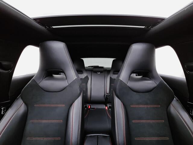 Mercedes-Benz A-KLASSE 200 Business Solution AMG NAP 37dkm, Dealer Onderhouden, Panoramadak, Sfeerverlichting
