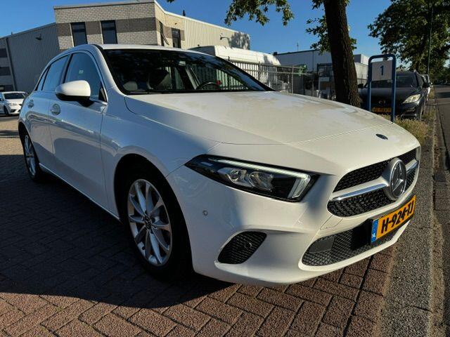 Mercedes-Benz A-KLASSE 200 d Premium Automaat Airco/ECC,Navigatie Prijs Incl. BTW/BPM