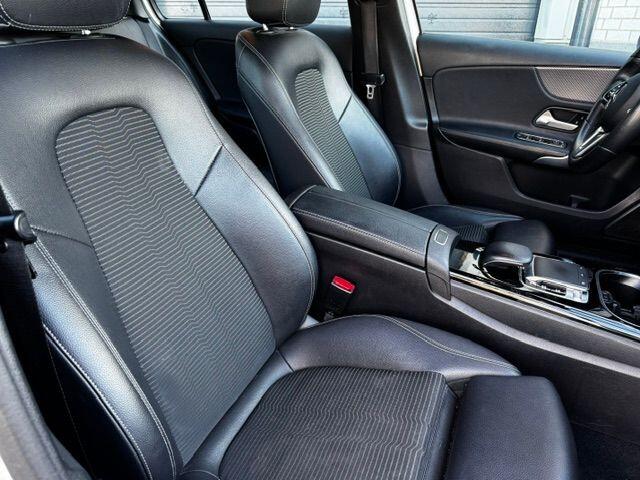 Mercedes-Benz A-KLASSE 200 d Premium Automaat Airco/ECC,Navigatie Prijs Incl. BTW/BPM