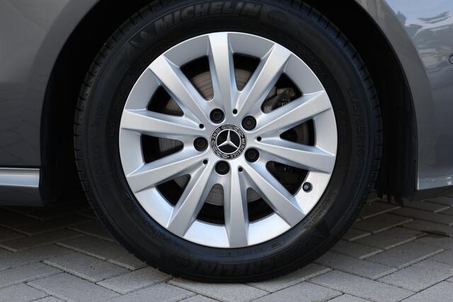 Mercedes-Benz A-KLASSE 160 Ambition | NAP | DEALER ONDH | STOELVERW | SENSOREN V&A | NAVI |