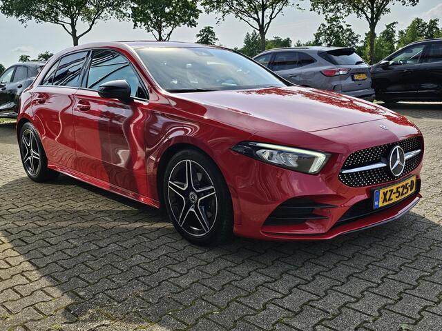 Mercedes-Benz A-KLASSE 180 Business Solution AMG Night Upgrade Zéér luxe | Alcantara leder | Stoelverwarming | Achteruitrijcamera | Full led | Virtual cockpit | etc.