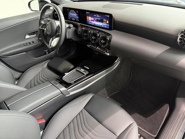 Mercedes-Benz A-KLASSE 250 e Star Edition | Distronic | Apple CarPlay | Achteruitrijcamera | Stoelverwarming |